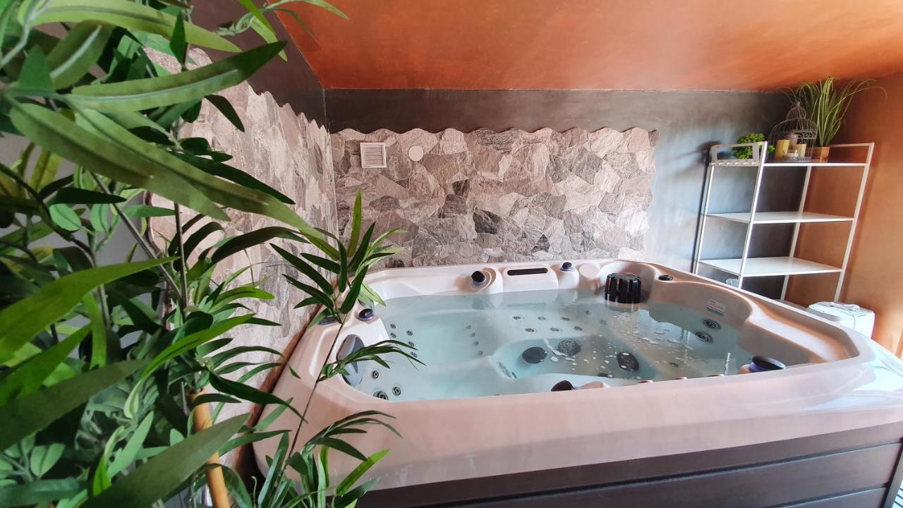Villa Mons Aureus Popovac ภายนอก รูปภาพ