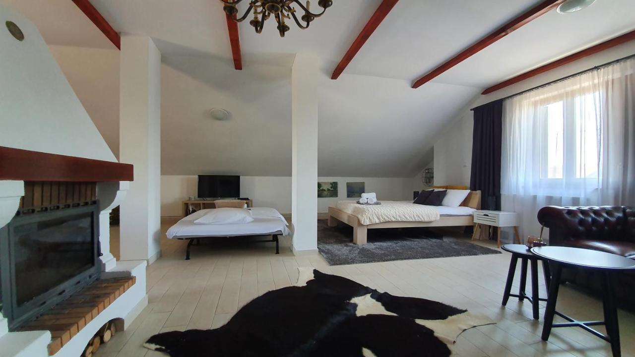 Villa Mons Aureus Popovac ภายนอก รูปภาพ