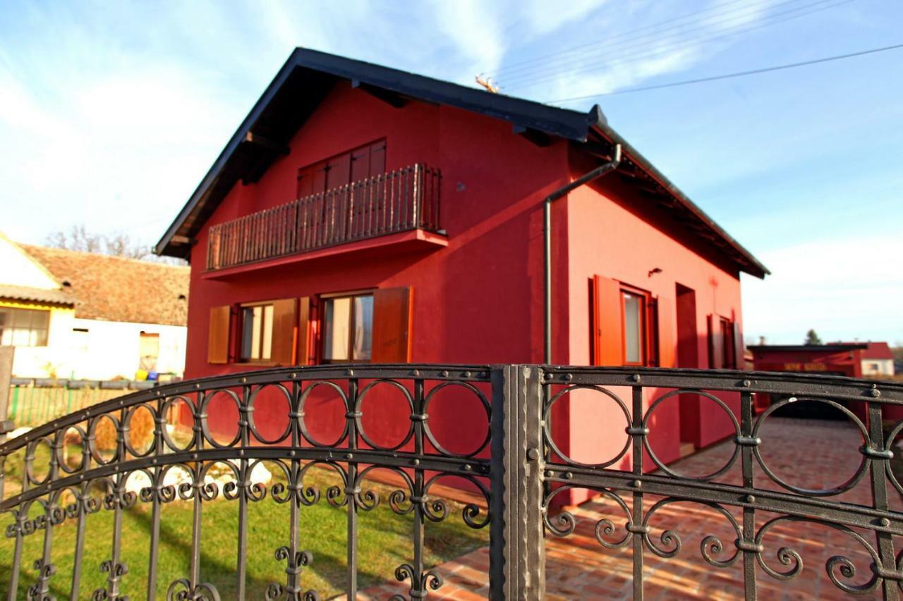 Villa Mons Aureus Popovac ภายนอก รูปภาพ