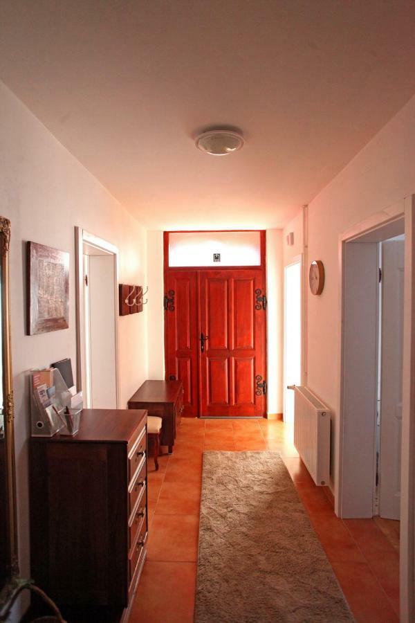 Villa Mons Aureus Popovac ภายนอก รูปภาพ