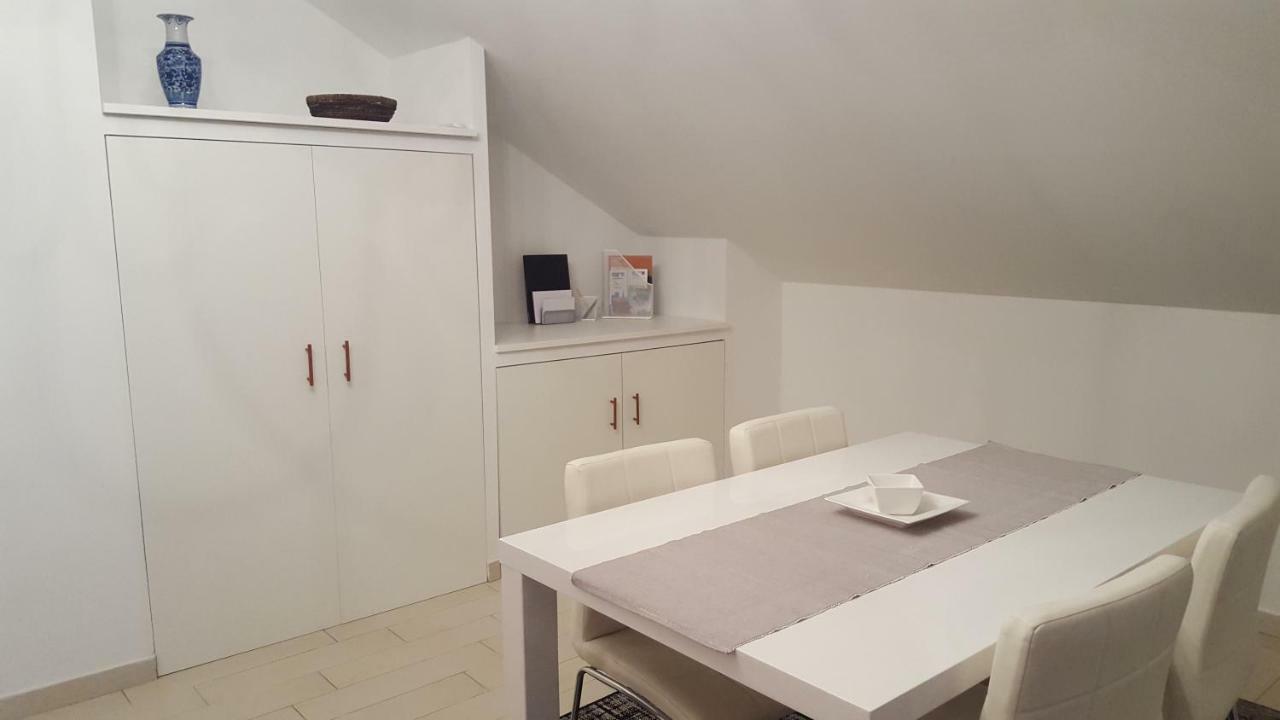Villa Mons Aureus Popovac ภายนอก รูปภาพ