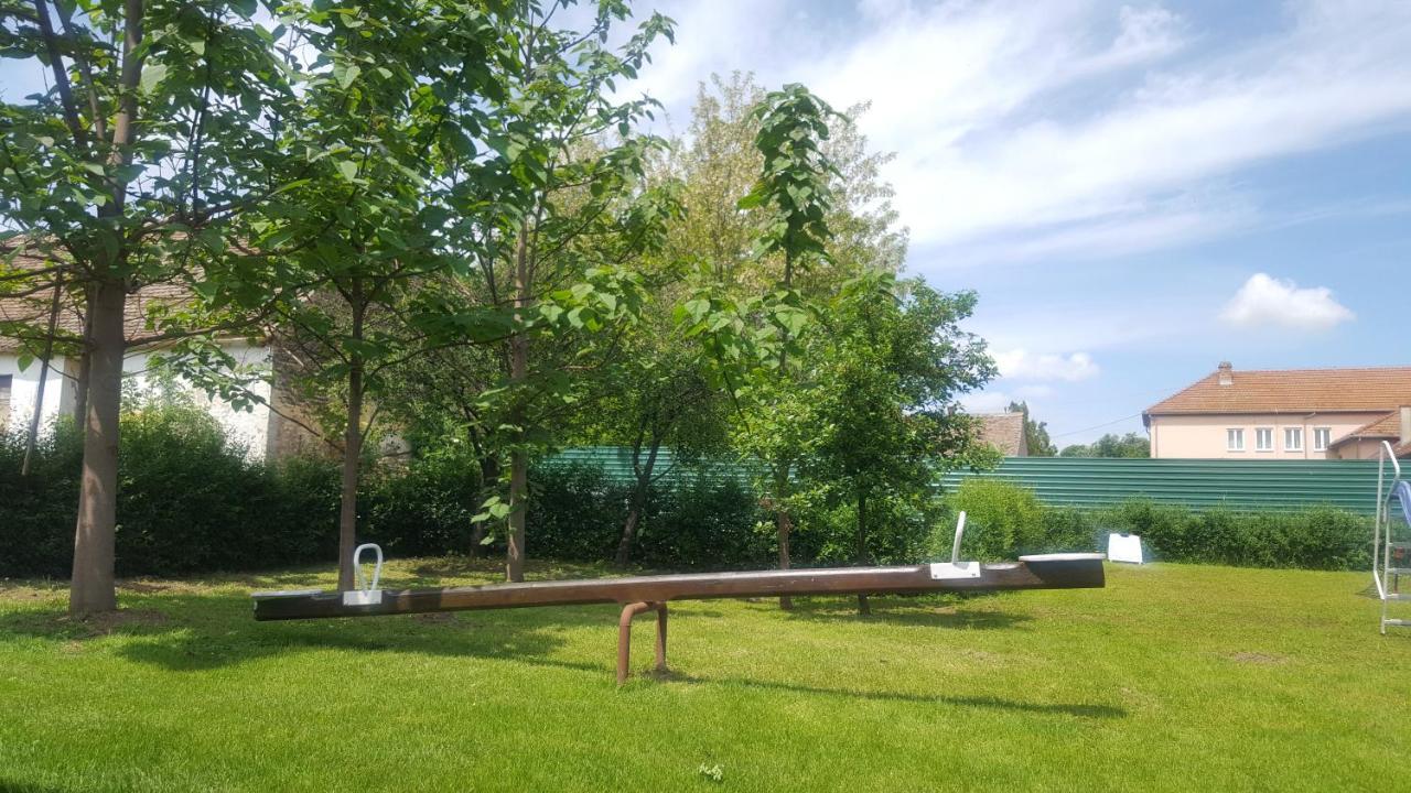 Villa Mons Aureus Popovac ภายนอก รูปภาพ
