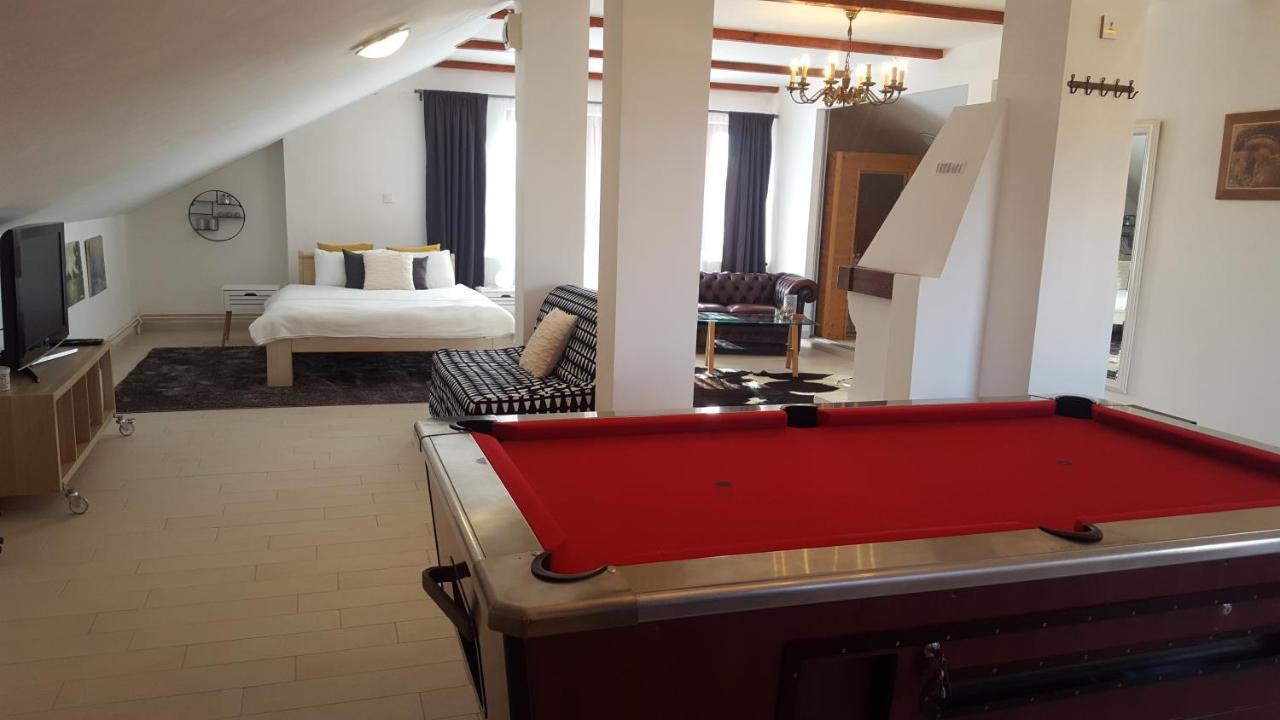 Villa Mons Aureus Popovac ภายนอก รูปภาพ
